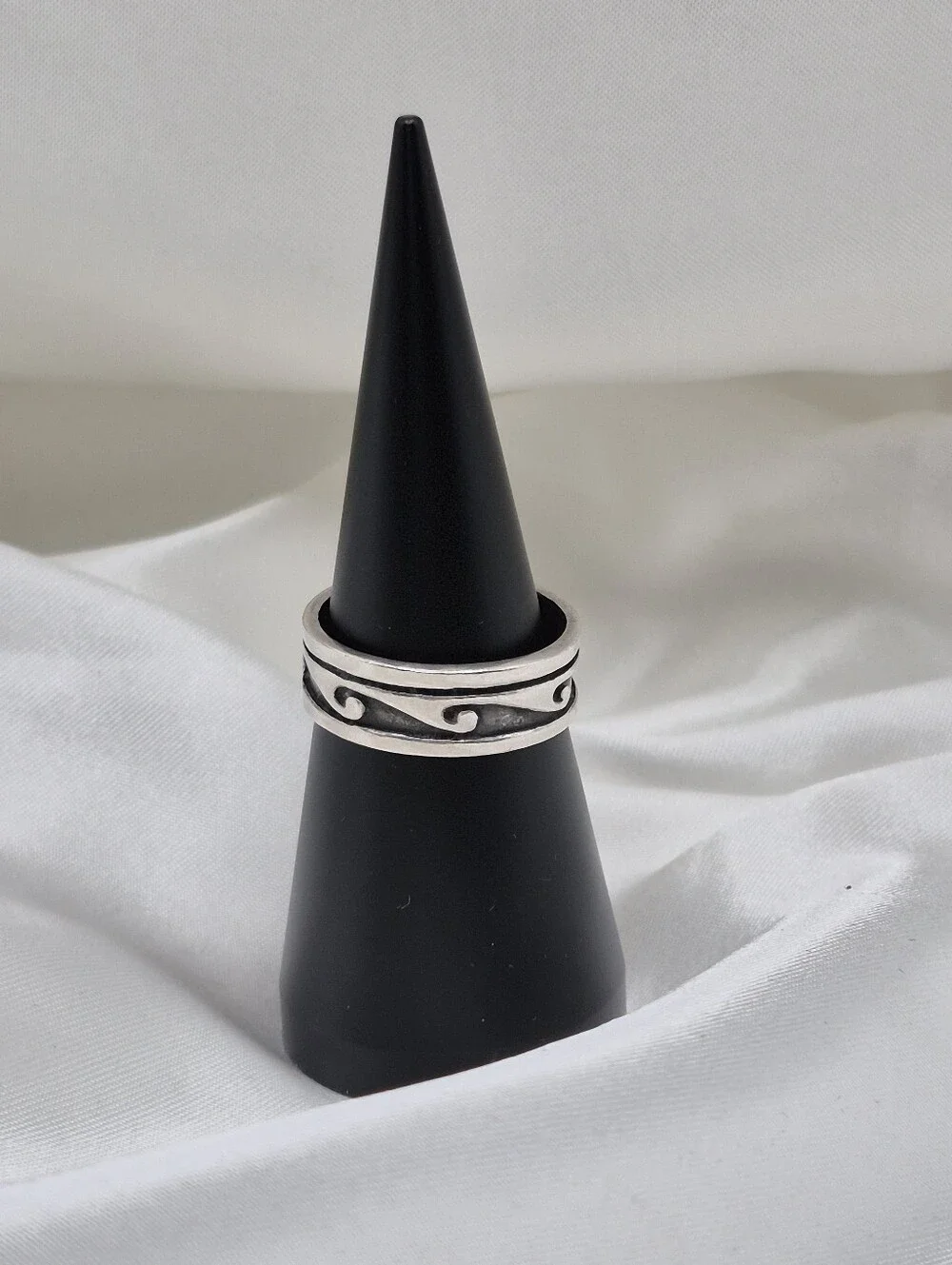 Sterling Silver Men's Women's Wave Pattern Marked 925 103 Band Size 10